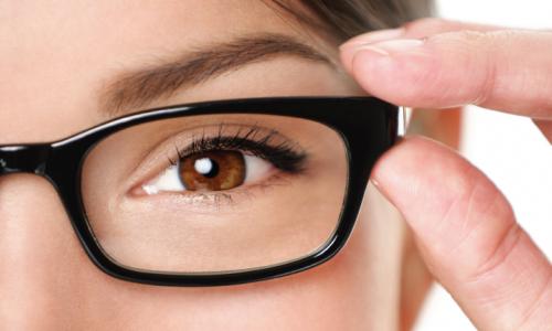 Terapi Ortho-K sebagai Pilihan Unggul dalam Mengatasi Mata Minus